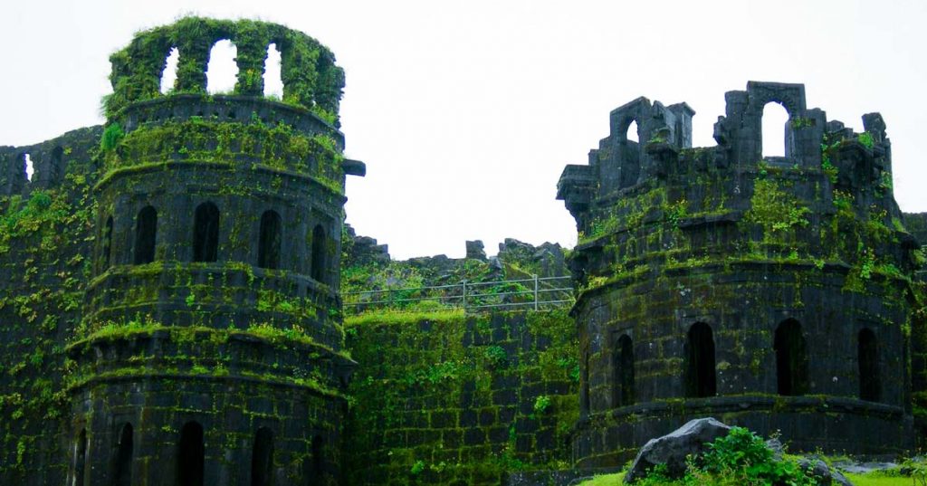 Monsoon Trek to Raigad Fort