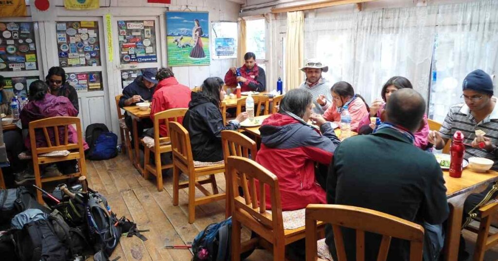 Everest base camp lunch stop adventure-pulse