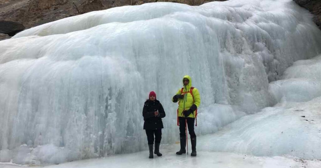 chadar trek_frozen waterfall