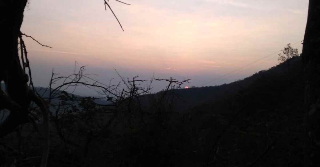 Katraj to Sinhagad_Adventure-Pulse_sunrise at Sinhagad