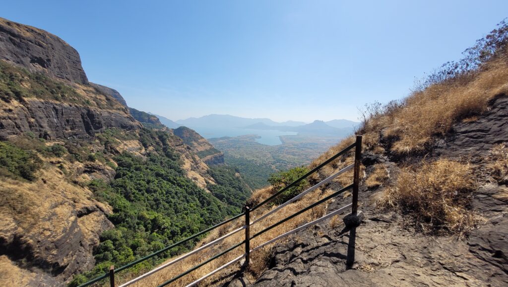 Pimpalgaon Joga Dam from the rock patch above Tolar Khind.