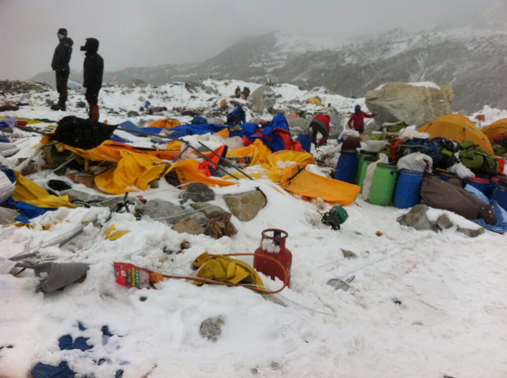Avalanche at Mount Everest, Crisis Management