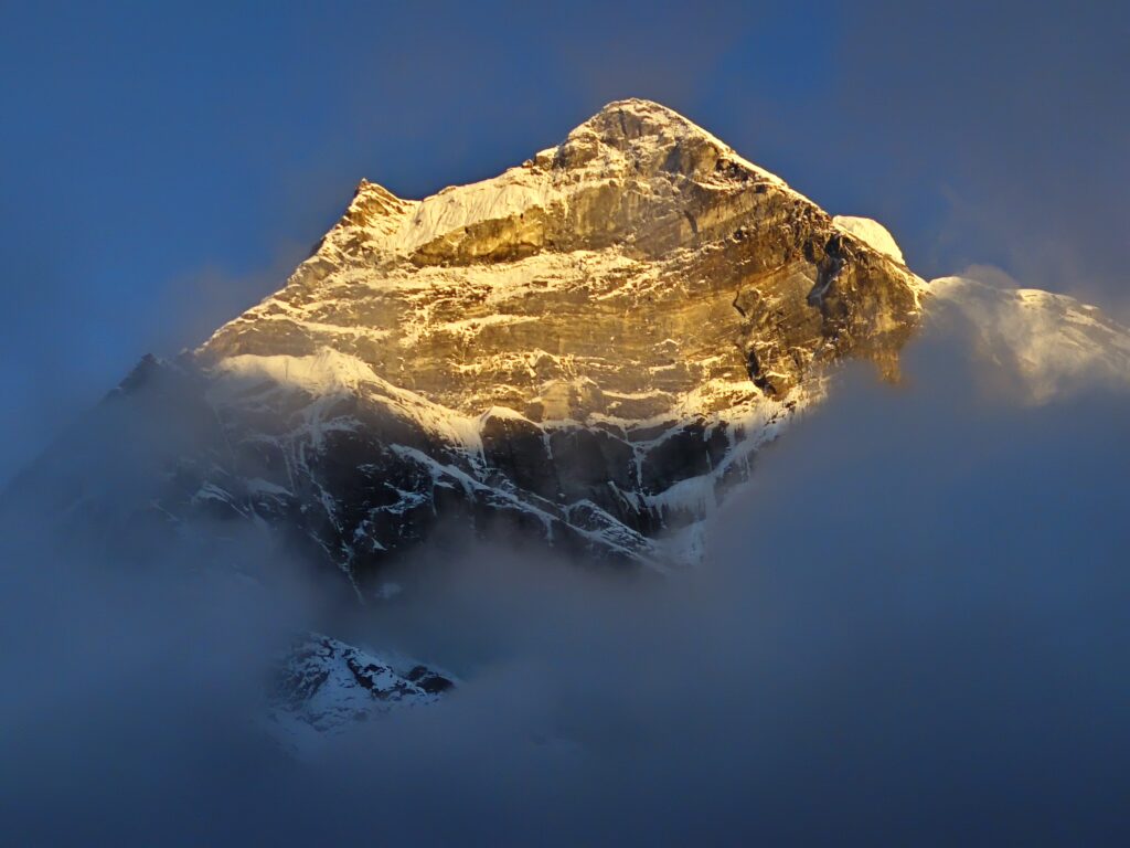 Sunset views on Mera Peak